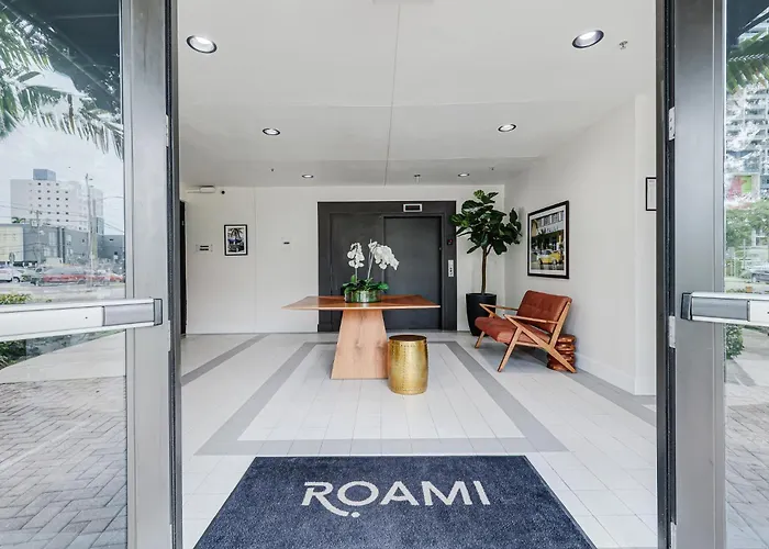 Roami At The Palace